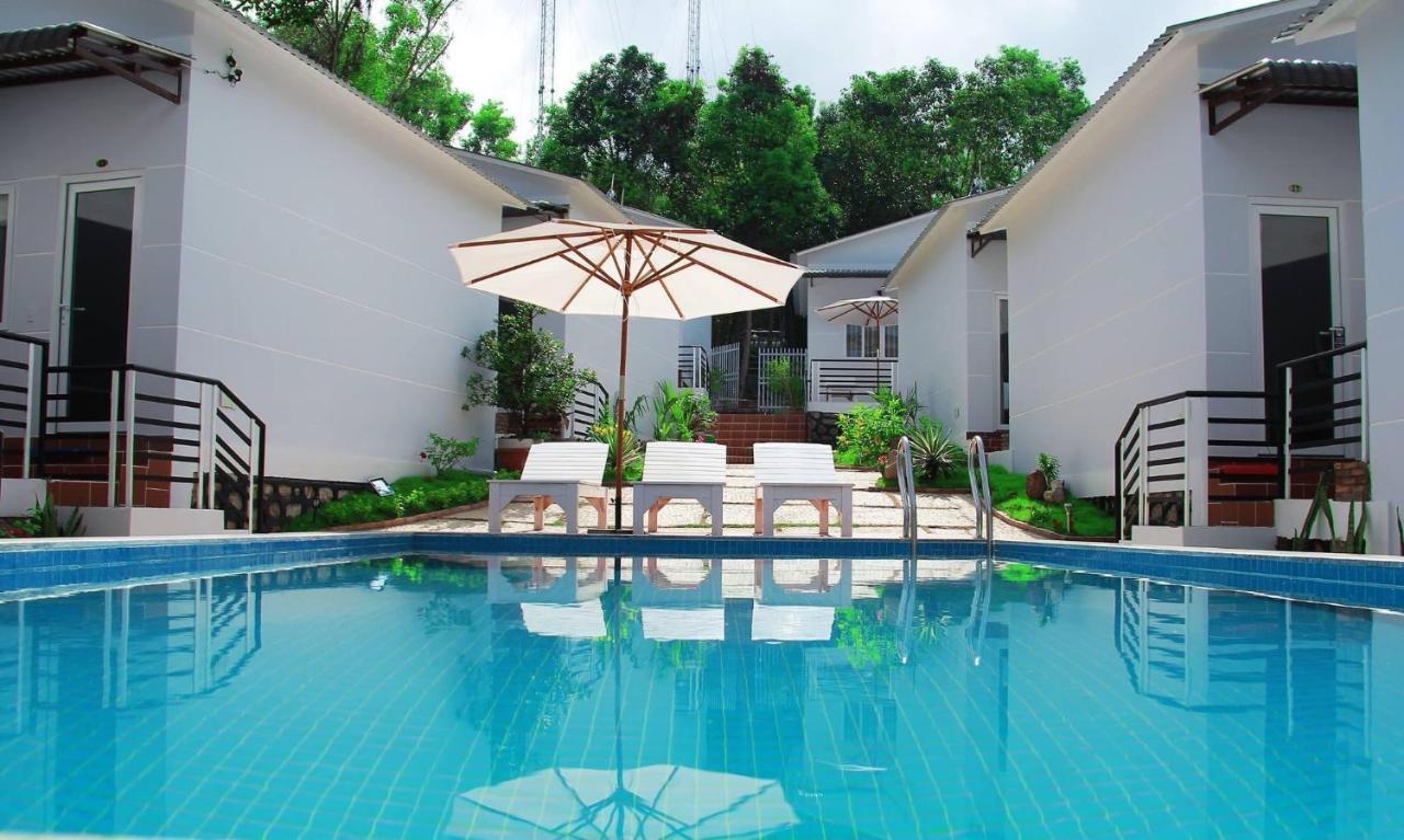 Ngoc Hanh Bungalow ฟู้โกว๊ก ภายนอก รูปภาพ